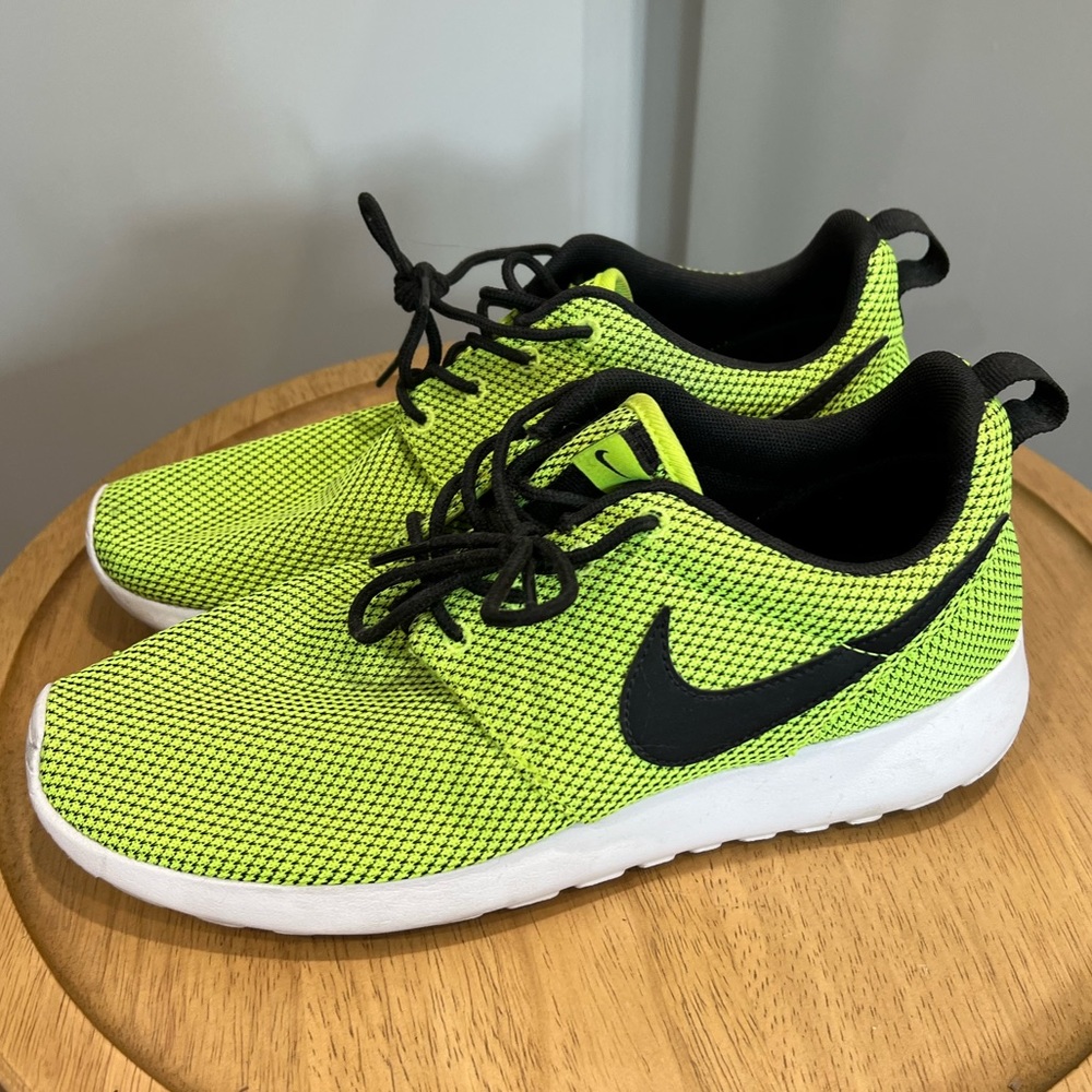 green and yellow roshes